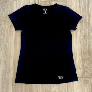 Mountain hardwear black tech shirt medium